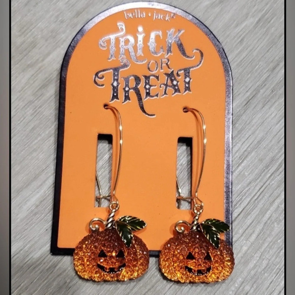 BELLA JACK Halloween Pumpkin Jack O’ Lantern Dangle Creepy Fun Earrings NEW NWT - Picture 1 of 1